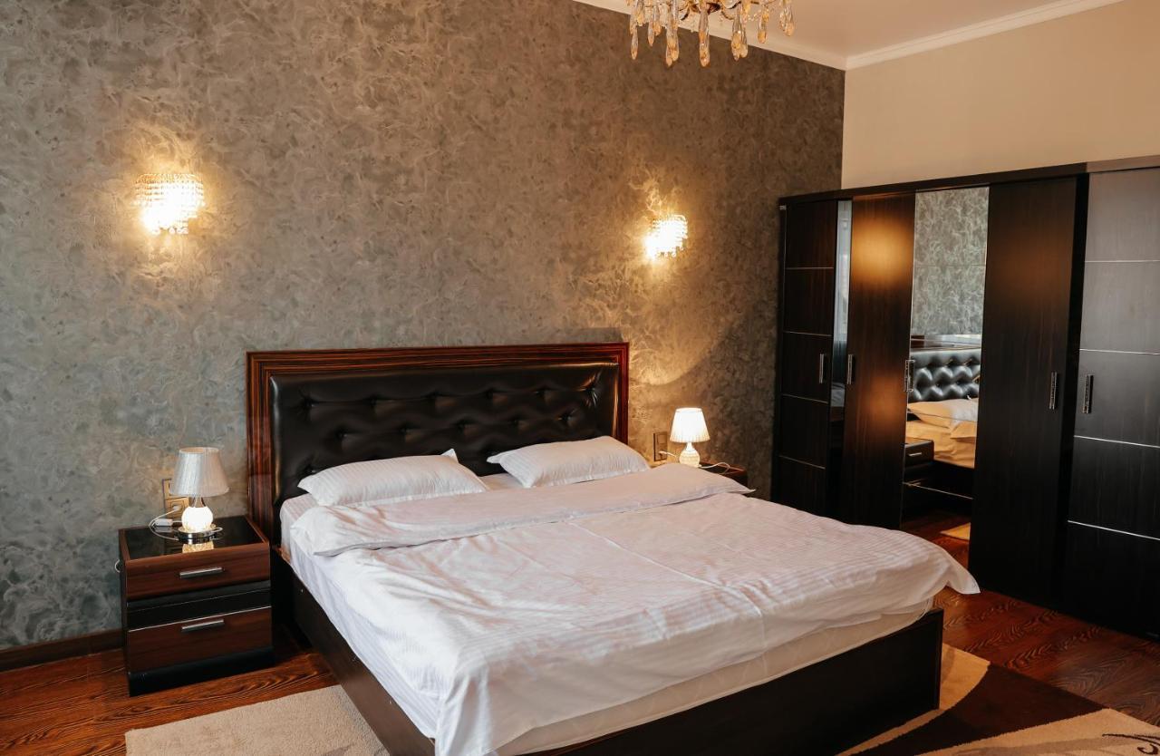 Grand Hotel Bishkek Esterno foto