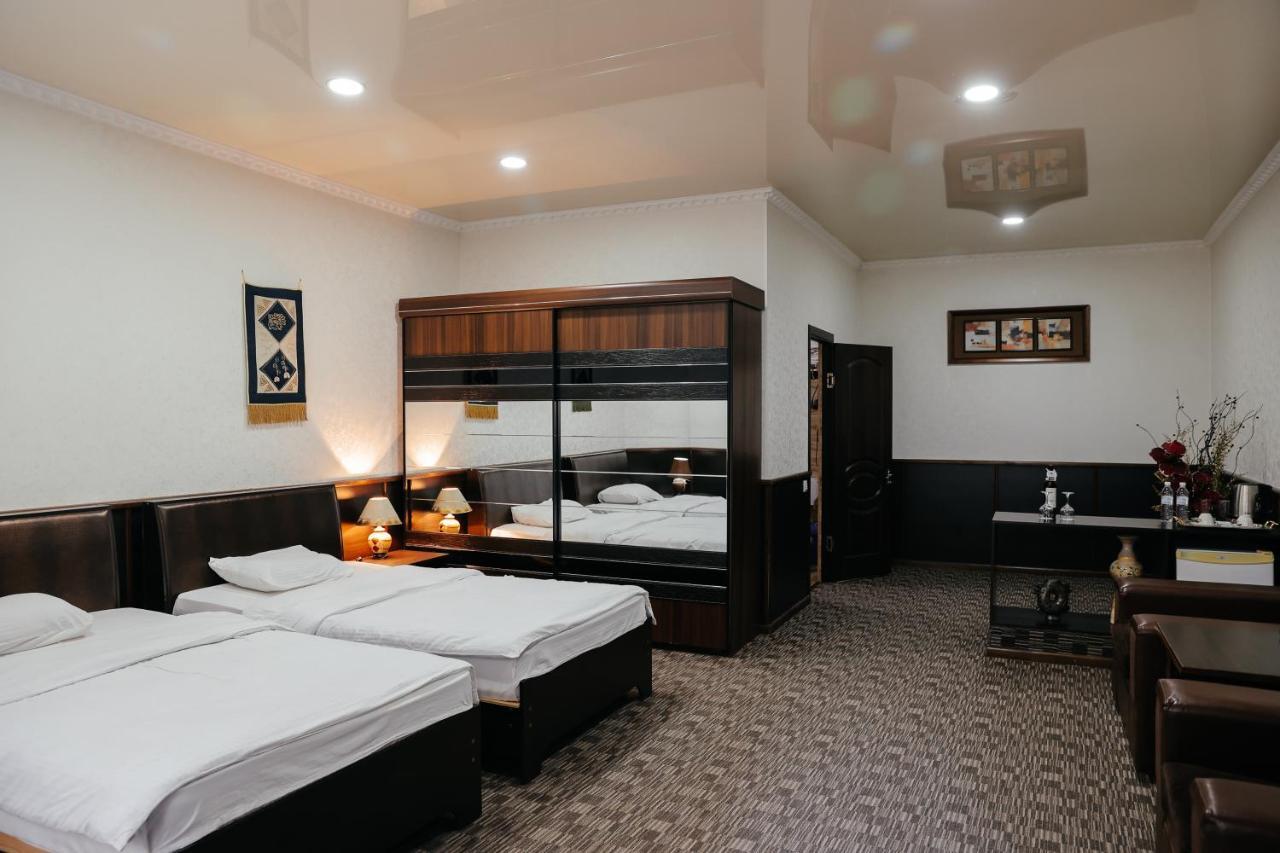 Grand Hotel Bishkek Esterno foto
