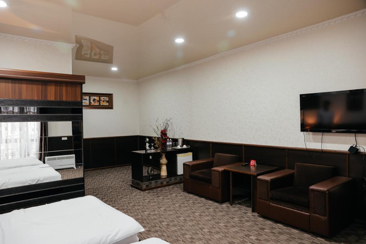 Grand Hotel Bishkek Esterno foto